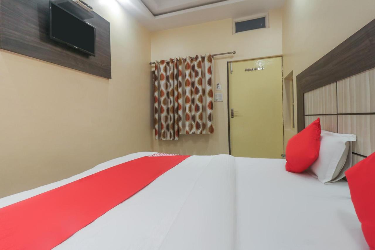 Oyo 60651 Hotel Arya Варанасі Екстер'єр фото